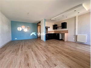 t3 à la vente -   85000  LA ROCHE SUR YON, surface 63 m2 vente t3 - UBI462559178
